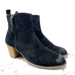 H By Halston Black Suede Seam detail Outside zip tassel bootie 7.5 stacked heel